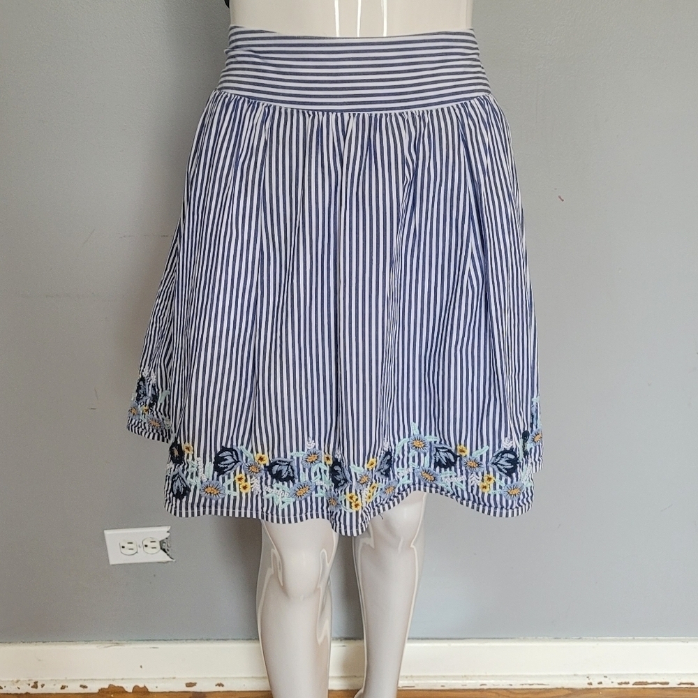 Naf Naf Embroidered and Beaded Mini Skirt, VGUC, Size 2